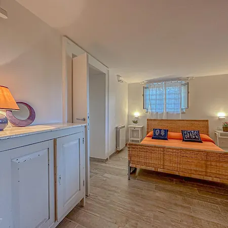 Indaco - 2 Mins From The Sea *