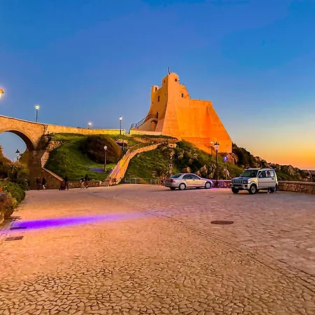 Indaco - 2 Mins From The Sea