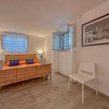 Apartment Indaco - 2 Mins From The Sea