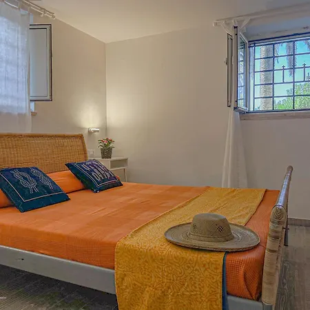 Indaco - 2 Mins From The Sea *